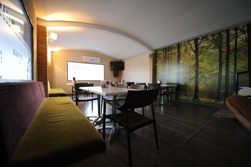 Hotel Montearoma Valverde del Camino Exterior photo